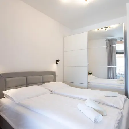 Apartment Laura Omiš Exterior foto