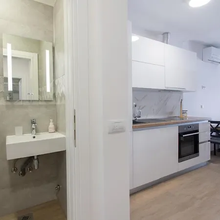 Apartment Laura Omiš Exterior foto