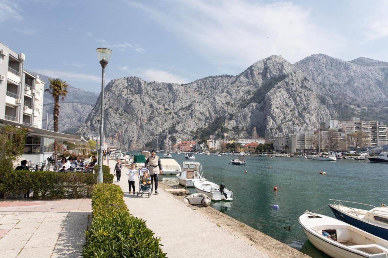 Laura Apartment Omis